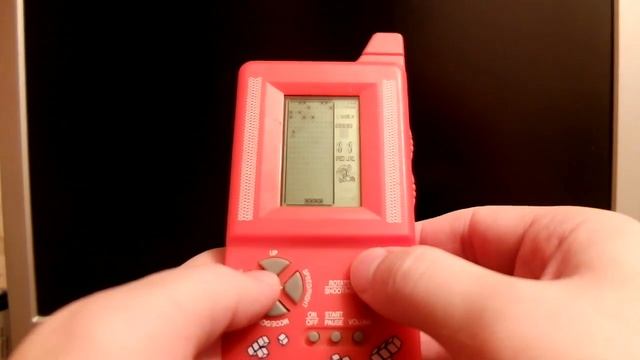 Обзор Brick game TR-906 в форме мобильного телефона смотреть онлайн