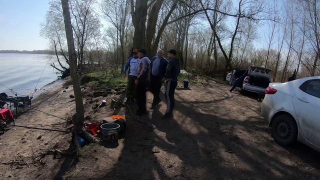 РЫБАЛКА И МЕГА ОТДЫХ НА БЕРЕГУ ДОНА. БАТЛ,КТО БОЛЬШЕ НАЛОВИТ. ЖАРИМ ШАШЛЫК И КУПАТЫ. ВАРИМ ШУЛЮМ. смотреть онлайн