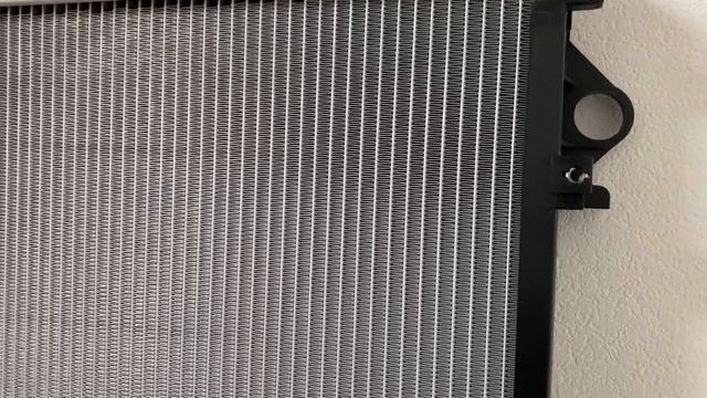 Радиатор охлаждения Тойота Лэнд Крузер 200 1VDFTV 07- SAT TY000920045