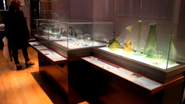 Audio visual guide for travelers in Kelvingrove Art Gallery and Museum. Glasgow. Scotland. смотреть онлайн