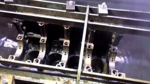 CUMMINS 3.8. Проверка блока цилиндров на трещины.