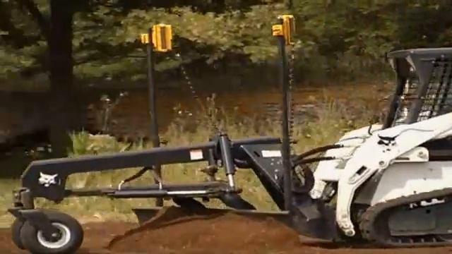 Грейдерное навесное оборудование Bobcat с лазерным управлением смотреть онлайн