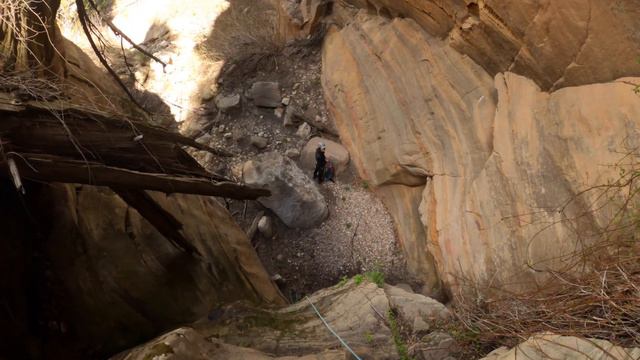 Crack Addict Canyon смотреть онлайн