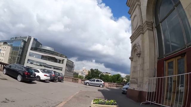 Пешком по Москве. Высотка на Баррикадной смотреть онлайн