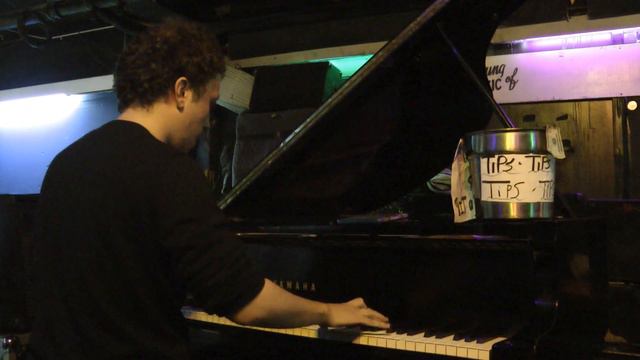 "LE BANANIER" (Louis Moreau Gottschalk, 1846): CHARLIE JUDKINS at FAT CAT (Dec. 17, 2017) смотреть онлайн