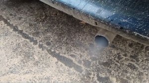 Дымит машина или колпачки или кольца