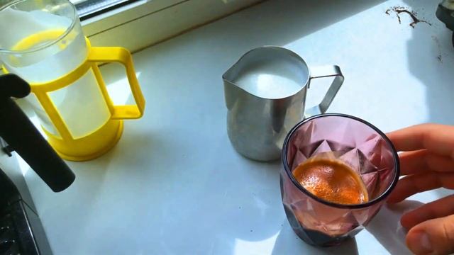 Молоко для КАПУЧИНО или ЛАТТЕ ВО ФРЕНЧ ПРЕССЕ за 1 МИНУТУ!Можно с растворимым кофе, как в ресторане смотреть онлайн