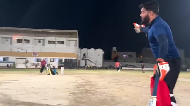 NIGHT CRICKET MATCH MA PHADA HO GAYA ? | SYED FAHAD | THE FUN FIN | PSL смотреть онлайн