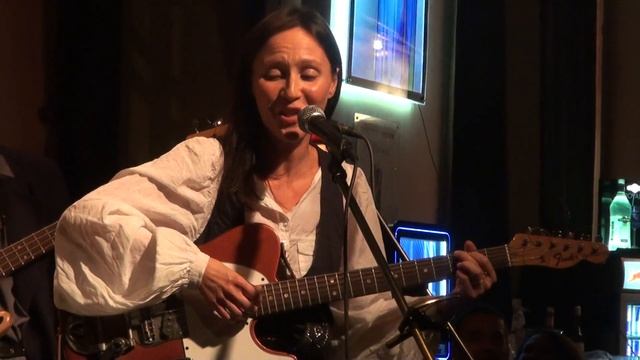 АННА ХВОСТЕНКО В МАСТЕРСКОЙ - ЛЮБИМОЯ (А. ПАПЕРНЫЙ) 17.10.2013 смотреть онлайн