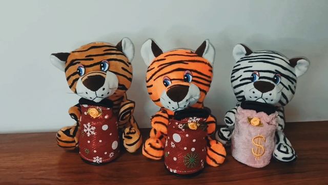 Музыкальная поющая копилка "Тигренок" 16см, символ года 2022 смотреть онлайн