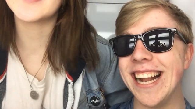 IT SPINS! | Boarding School Vlogger Vlog 44 смотреть онлайн