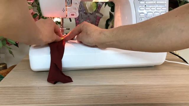 Как сшить костюм шута для кота за 10 минут? Кот Баксик тестирует костюм. смотреть онлайн