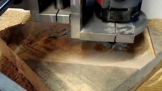 Самодельный станок с ЧПУ: 3D гравировка по дереву (дуб)