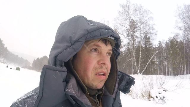Рыбалка На ГОЛАВЛЯ В Глухозимье. РЕКА Белая смотреть онлайн