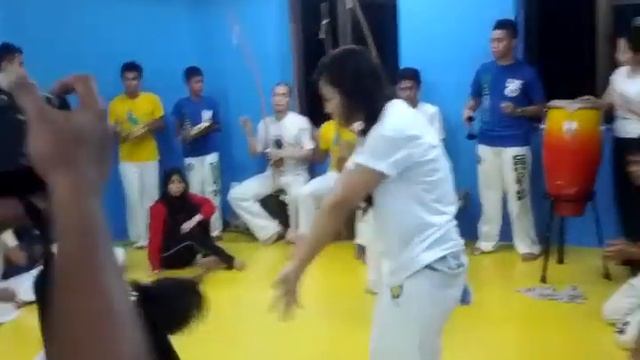 Everyone Can Capoeira V2.0 (Cordao De Ouro Malaysia) Part 3 смотреть онлайн
