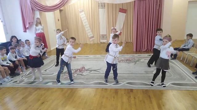 Танец "Бульба Dance" (12 сад Новогрудок) смотреть онлайн