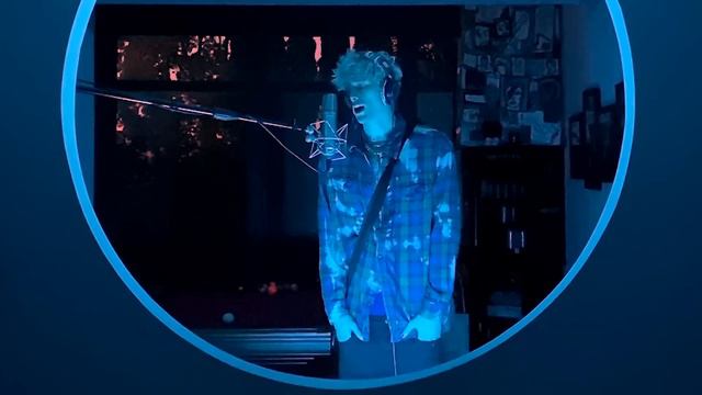 machine gun kelly - love on the brain (rihanna cover) смотреть онлайн