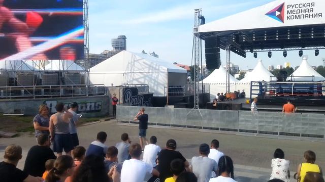 Миша Маваши в Екатеринбурге перед боями смотреть онлайн