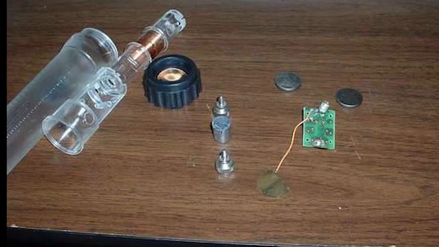 КАК СДЕЛАТЬ ВЕЧНЫЙ ФОНАРИК (ФОНАРИК ФАРАДЕЯ) смотреть онлайн