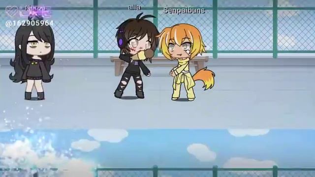 Первое видео вот такого формата и не судите строго что такое маленькая может быть потом сделаю ещё смотреть онлайн