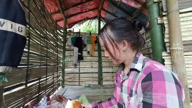Single Mom Lives In The Mountains, Traps Mice To Eat, Harvest Sugarcane And Sell It At The Market
