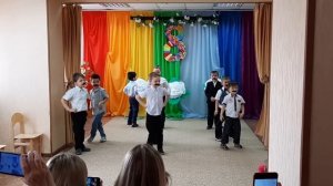 Шапокляк, песня детская, сами с усами на 8 марта