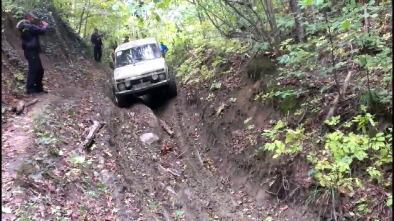 Летающая нива 2121 дает фору подготовленным на бездорожье. UAZ Vs Niva Ofroad 4x4.
