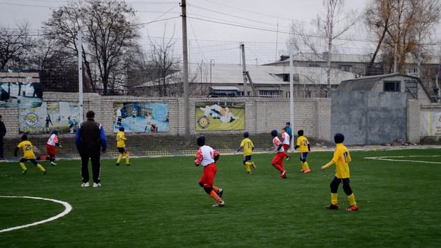 Відкриття футбольного поля зі штучним покриттям. Сватівчани забивають гол до воріт куп'янчан смотреть онлайн