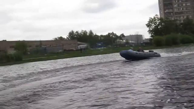 Тест лодок Reef 360, 390 Triton смотреть онлайн