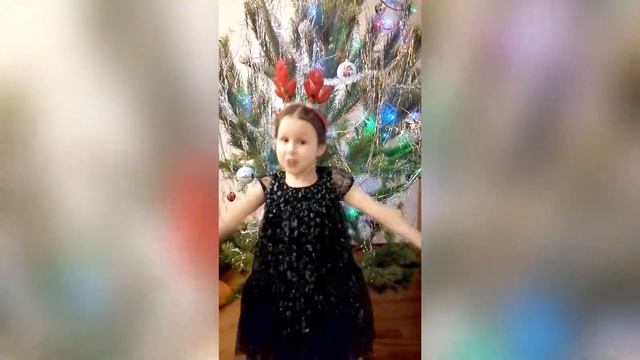 Рубрика «Новогодняя почта Деда Мороза» Куликова Дарья - коллектив «Жемчужина», группа «Лучики» смотреть онлайн