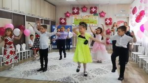 Танец на выпускном «Мы такие разные»