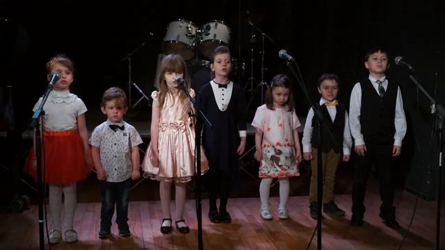 Мишка с куклой пляшут полечку, преподаватель Гаврилова Светлана, школа музыки Лауреат, г.Москва смотреть онлайн