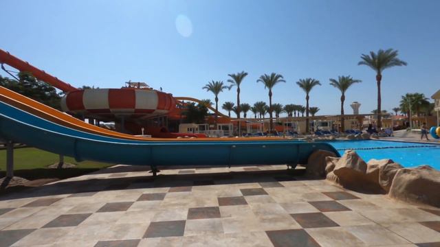 SHARM-EL-SHEIKH.АКВАПАРК отеля Albatros Aqua Park sharm. СУМАСШЕДШИЕ ГОРКИ И ГИГАНТСКАЯ ТЕРРИТОРИЯ. смотреть онлайн