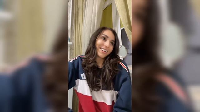 За мной ухаживают двое мужчин смотреть онлайн