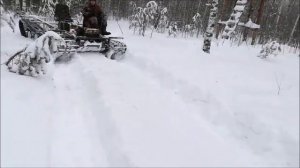 самодельный гусеничный вездеход по глубокому снегу 3