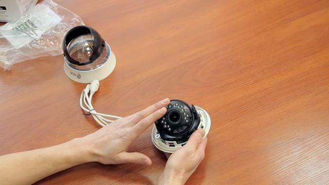 IP-камера АйТек ПРО IPe-DP Apt. Распаковываем внутреннюю купольную камеру. смотреть онлайн