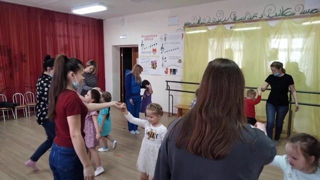 Танец с мамами на 8 Марта старшие группы смотреть онлайн