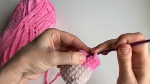 Кот  крючком из плюшевой пряжи. Часть 1 Ручки/ножки