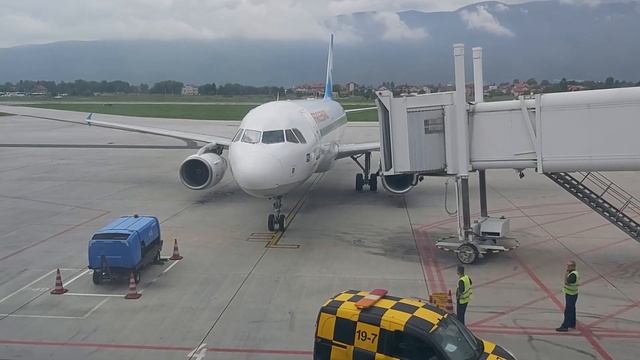 Freebird Airlines TC-FHG Airbus A320 At Sarajevo Airport, September 12, 2022 смотреть онлайн