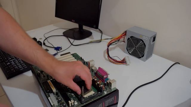 Testing Intel D845BG motherboard смотреть онлайн