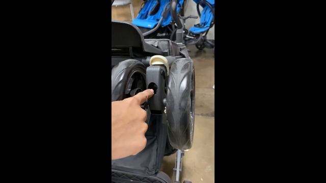 Caboose Ultralight Front Wheel Removal & Install смотреть онлайн