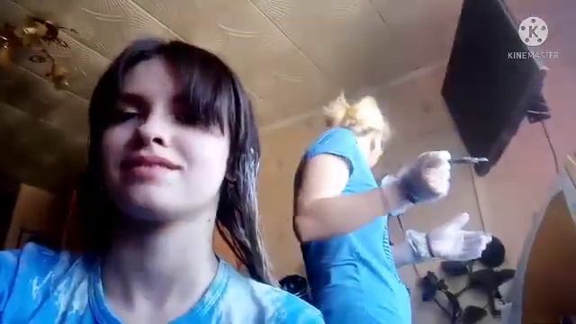 Крашу волосы с подругой!!! смотреть онлайн