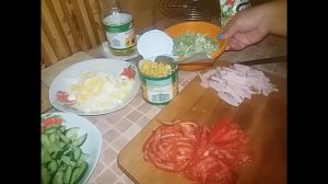 Салат Козёл в огороде