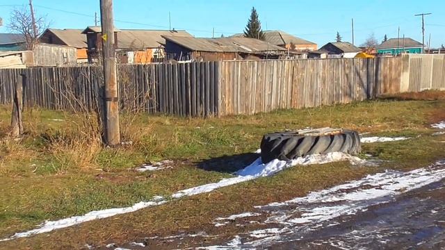 Обзор деревенской жизни в Сибирской глубинке как работают местные жители в Омская область от Бажени смотреть онлайн
