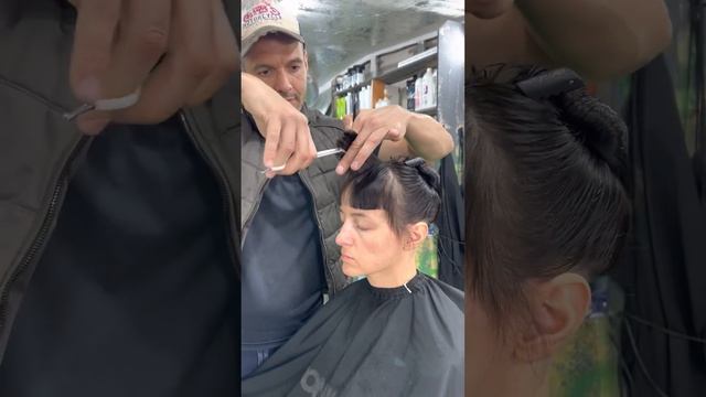 Идеально ровная, короткая челка машинкой за 5 минут! смотреть онлайн