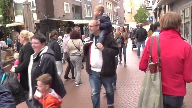 Сквозь город и атракционы! Неймеген, Nijmegen. Нидерланды (Netherlands).