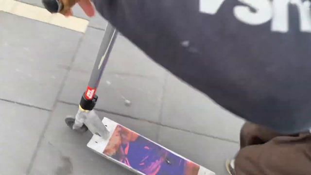 Покатались зимой на самокатах. смотреть онлайн