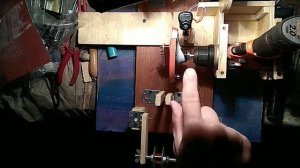 Намотка звукоснимателя для гитары. Простой станок для намотки.