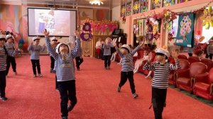 Танец «У синего моря». Группа №10 «Солнечные зайчики»