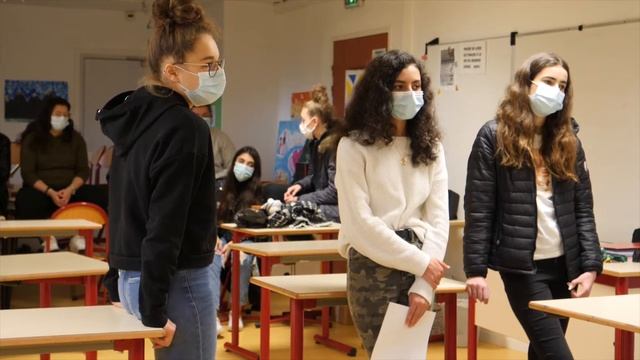 Animation Enfance et Personnes Âgées (AEPA) - Lycée professionnel Haute-Vue MORLAAS смотреть онлайн
